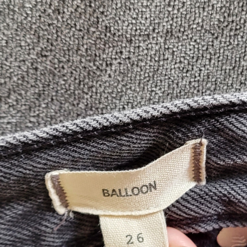 Madewell Balloon Jeans in Noll Wash 26 - Picture 6 of 8